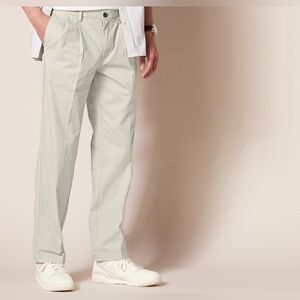 NEW-Men’s 42X32 Light TAN 
Classic Fit Dress Pants